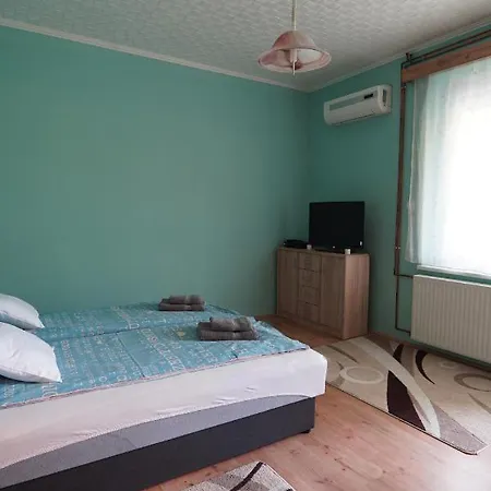 Dia Apartment